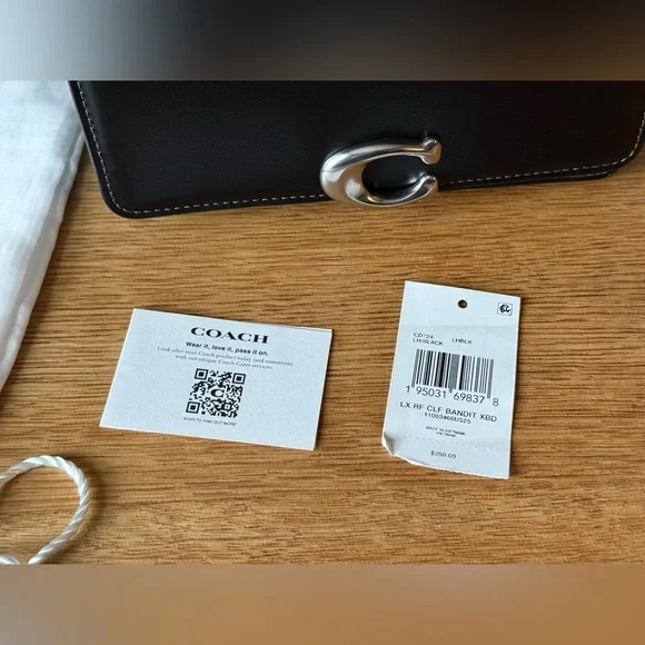 Coach Bandit crossbody black- Like New - Picture 12 of 16